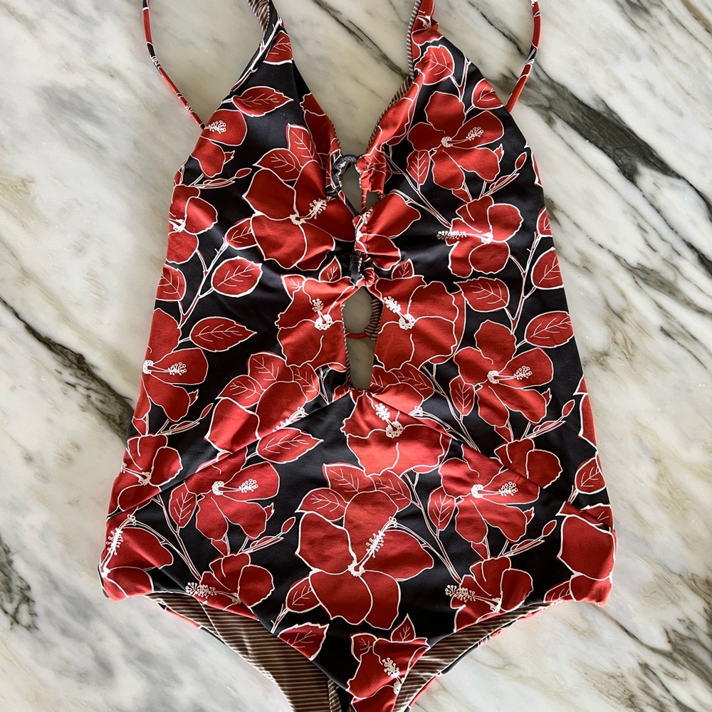 NWOT Acacia Kokomo Mid Pacific